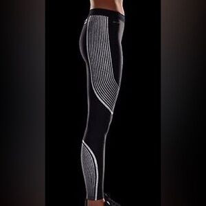 Nike Flash Running Speed Legging size small reflective leggings